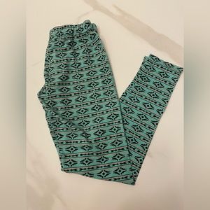 Xhilaration - Women’s Turquoise Tribal Print Leggings - Size S